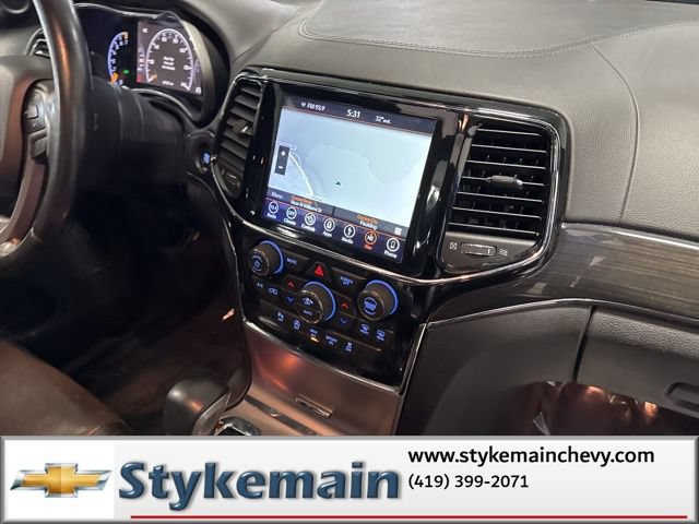 Used 2019 Jeep Grand Cherokee Overland AWD/4WD image 24