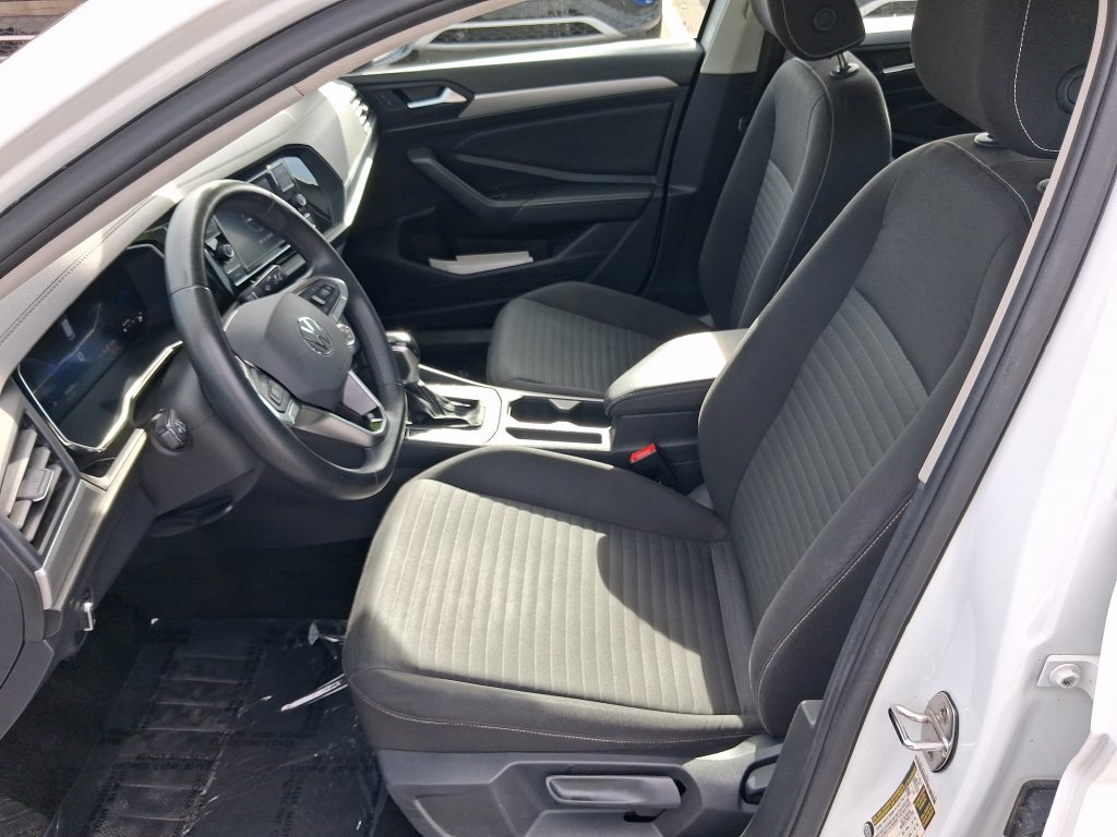 Certified 2024 Volkswagen Jetta S FWD image 19