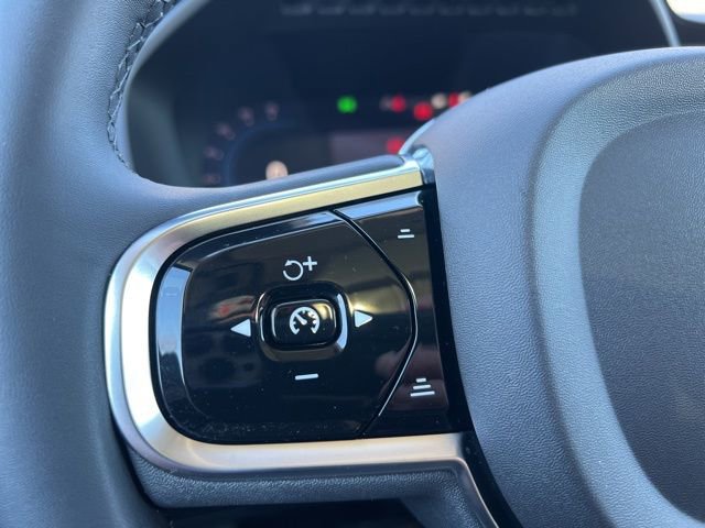 Certified 2024 Volvo XC90 B6 Ultimate image 33