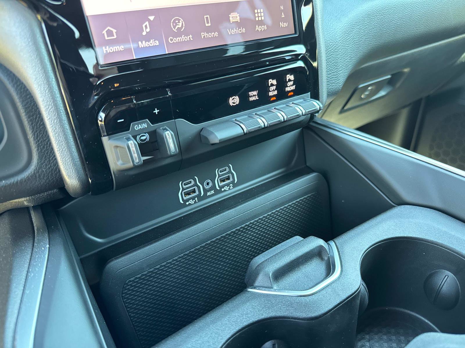 New 2026 RAM 2500 Big Horn AWD/4WD image 25