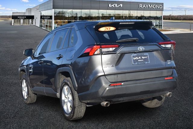 Used 2020 Toyota RAV4 XLE w/ XLE Grade Weather Package image 5