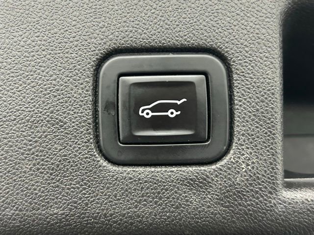 Used 2018 Chevrolet Equinox Premier image 15