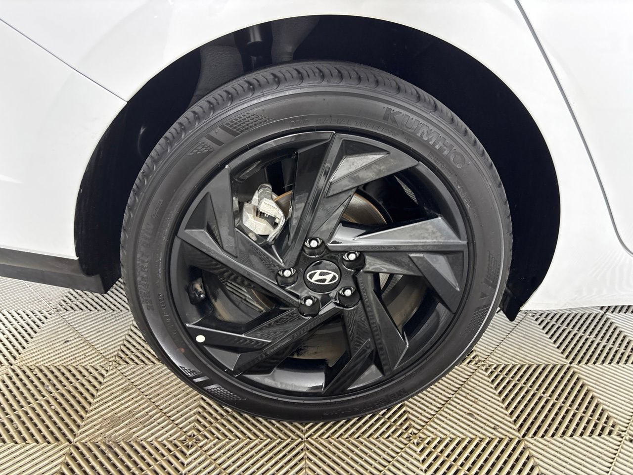 Used 2026 Hyundai Elantra Sport FWD image 32