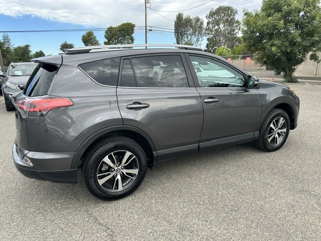 Used 2017 Toyota RAV4 XLE w/ Plus Extra Value Package AWD/4WD image 12