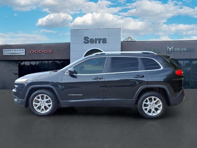 Used 2015 Jeep Cherokee Latitude w/ Cold Weather Group FWD image 4