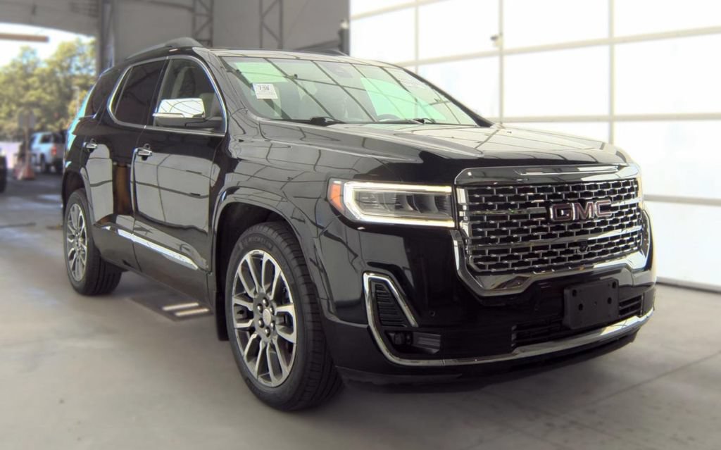 Used 2021 GMC Acadia Denali w/ Denali Ultimate Package AWD/4WD image 2