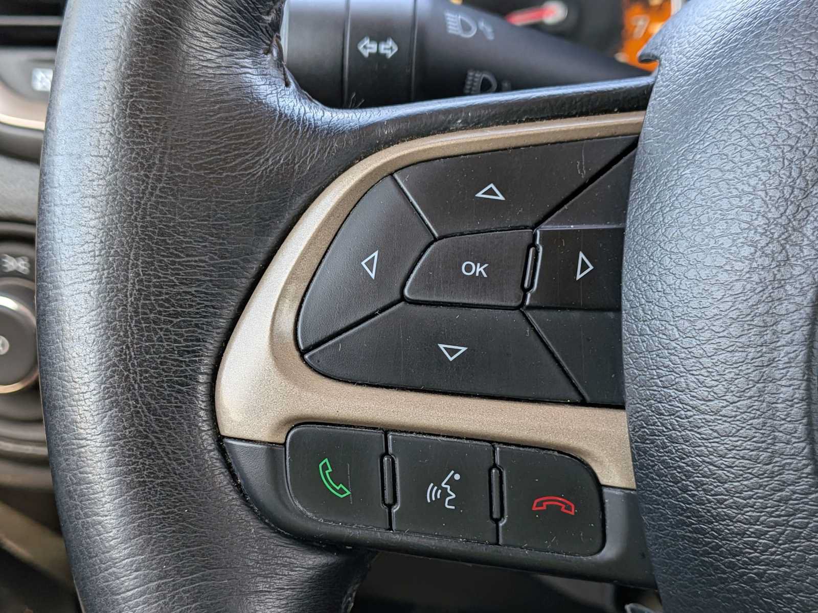 Used 2017 Jeep Renegade Latitude FWD image 22
