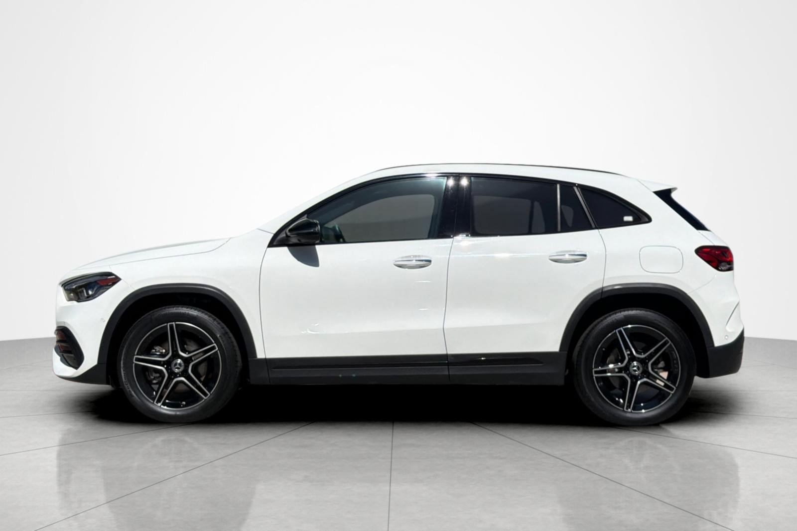 Used 2023 Mercedes-Benz GLA 250 image 2