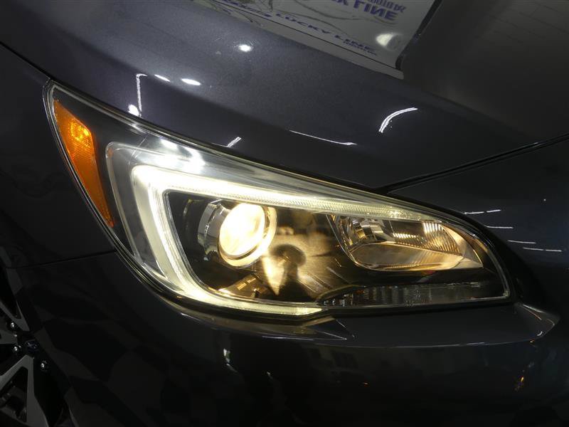 Used 2016 Subaru Outback 2.5i Limited AWD/4WD image 14