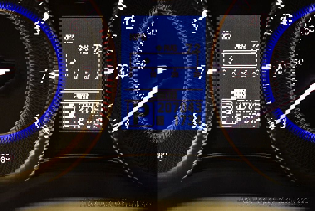 Used 2011 INFINITI QX56 4WD w/ Theater Pkg image 38