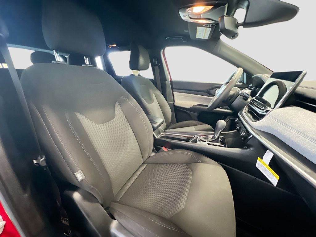 Used 2023 Jeep Compass Sport image 24