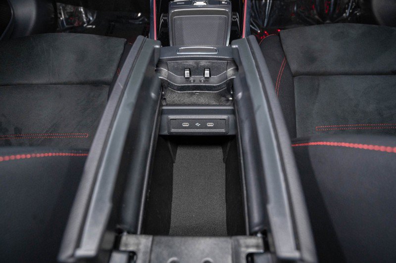 Certified 2025 Mercedes-Benz GLB 35 AMG 4MATIC image 23