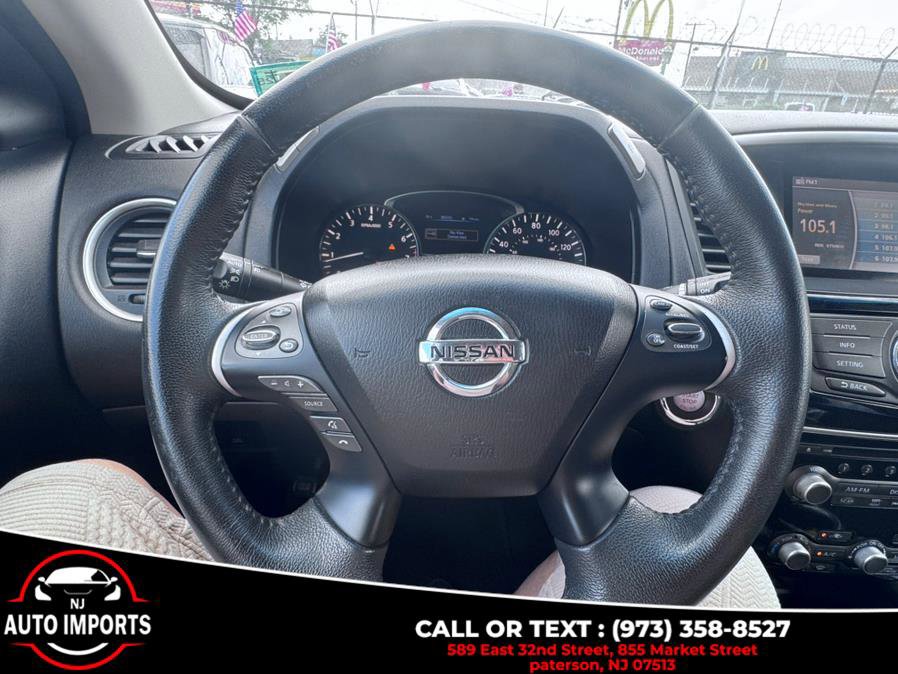 Used 2015 Nissan Pathfinder SV w/ Trailer Tow Package image 30