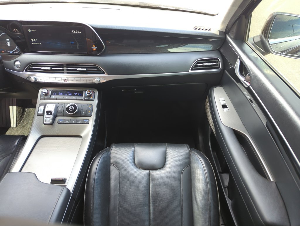 Used 2021 Hyundai Palisade Limited FWD image 16