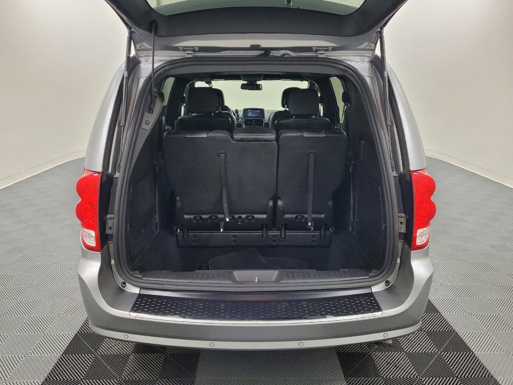 Used 2019 Dodge Grand Caravan GT w/ Safety Sphere Group FWD image 29