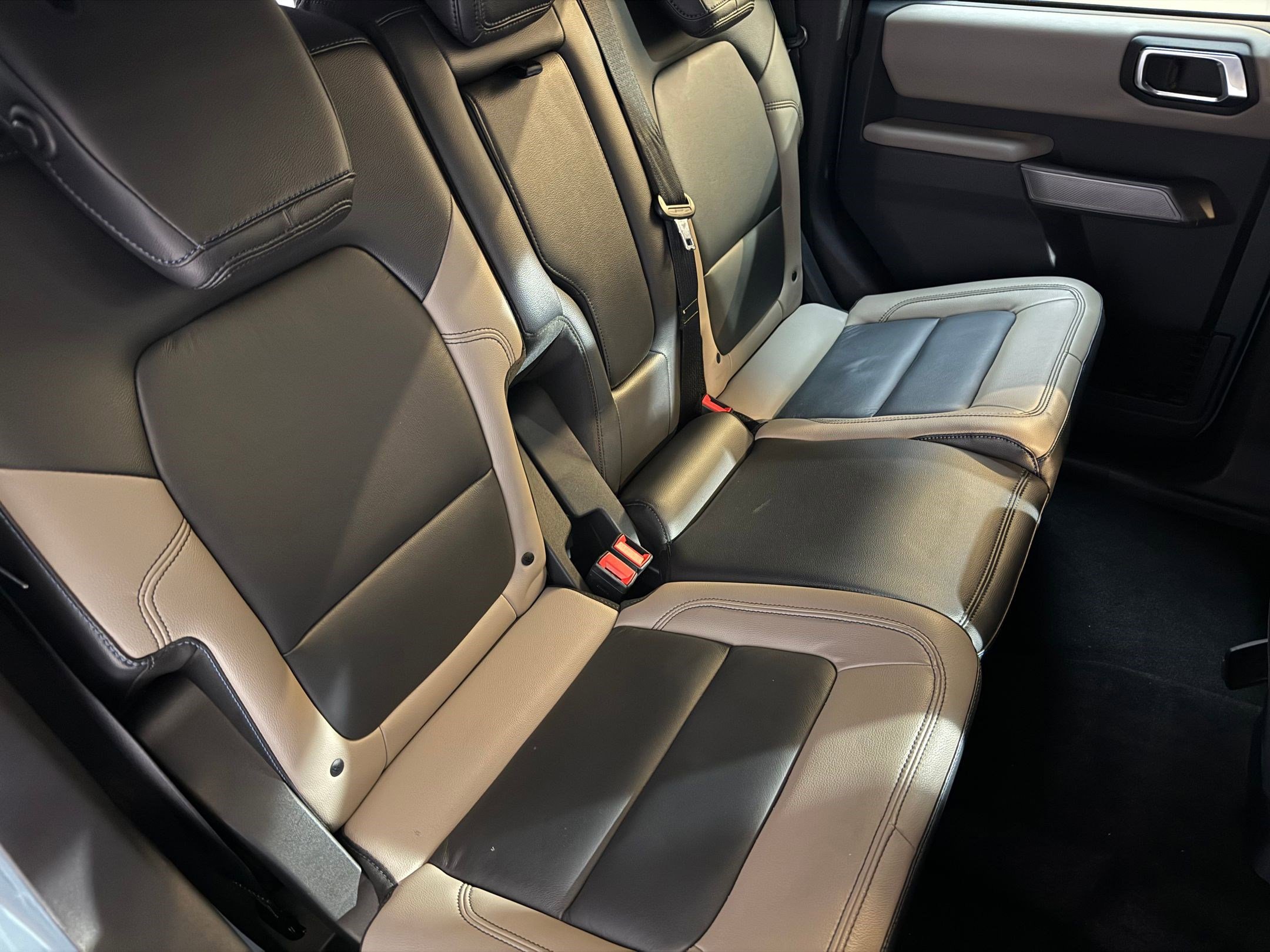 Used 2023 Ford Bronco Wildtrak image 48