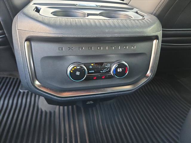 Used 2025 Ford Expedition Tremor AWD/4WD image 17