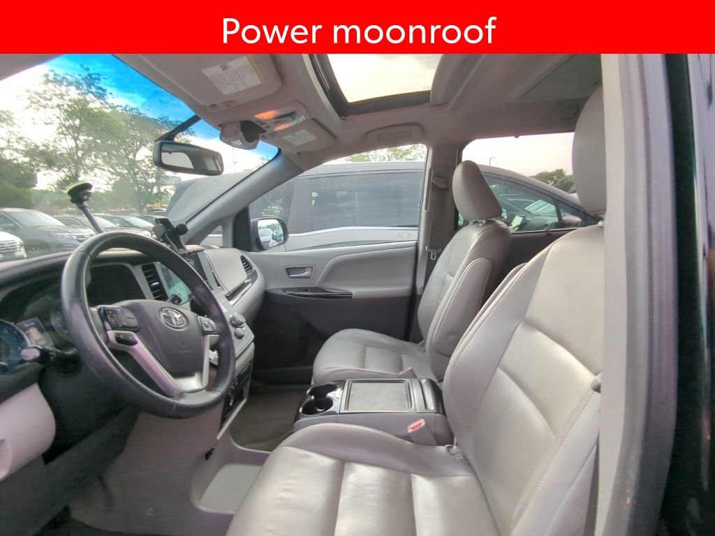 Used 2015 Toyota Sienna XLE Premium FWD image 6