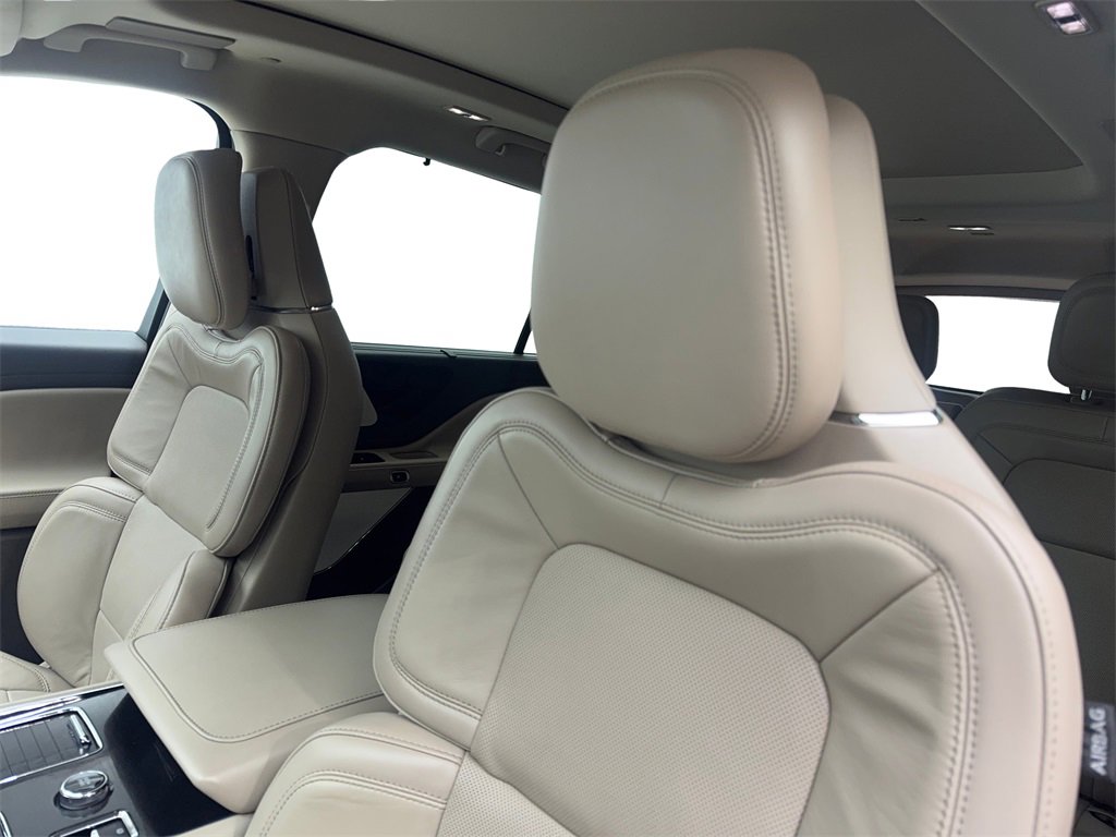 Used 2022 Lincoln Aviator Reserve w/ Equipment Group 201A image 27