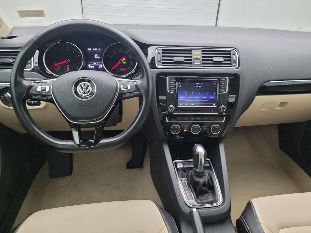 Used 2016 Volkswagen Jetta SEL Premium image 22