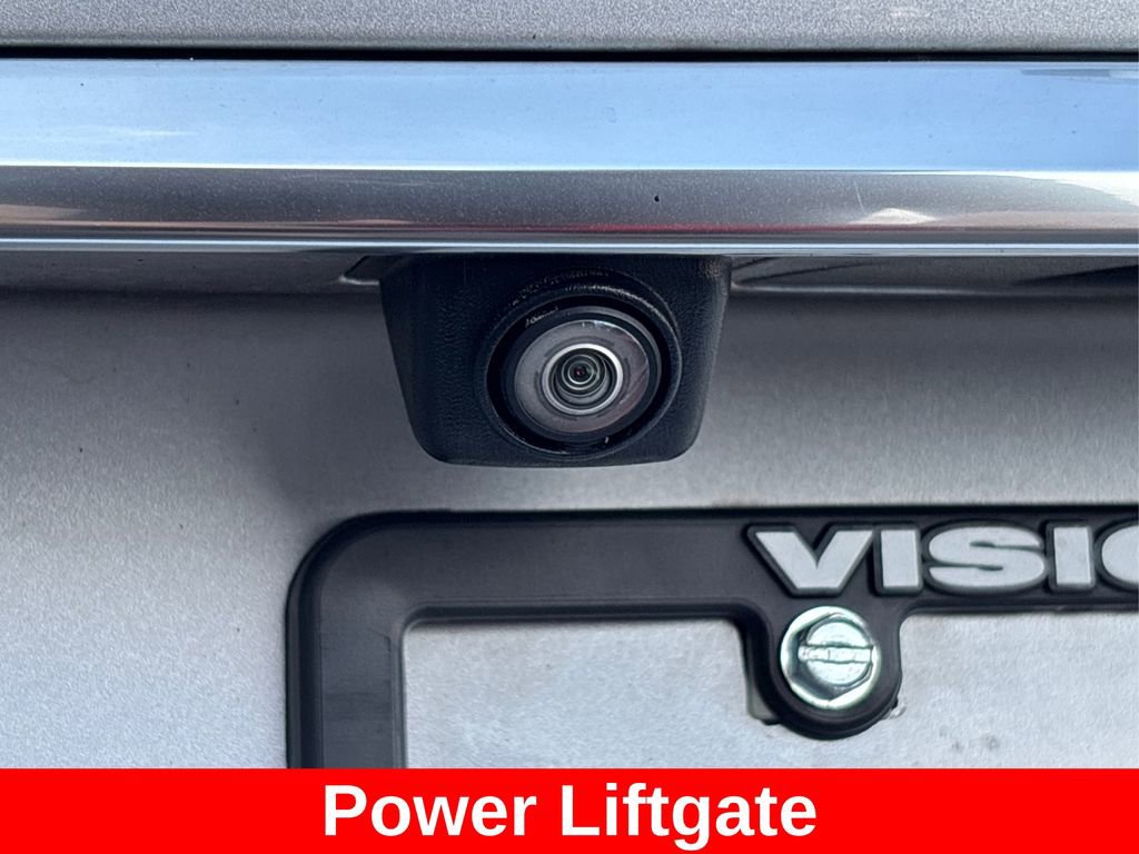 Used 2020 Cadillac XT5 Premium Luxury w/ LPO, Floor Liner Package FWD image 17