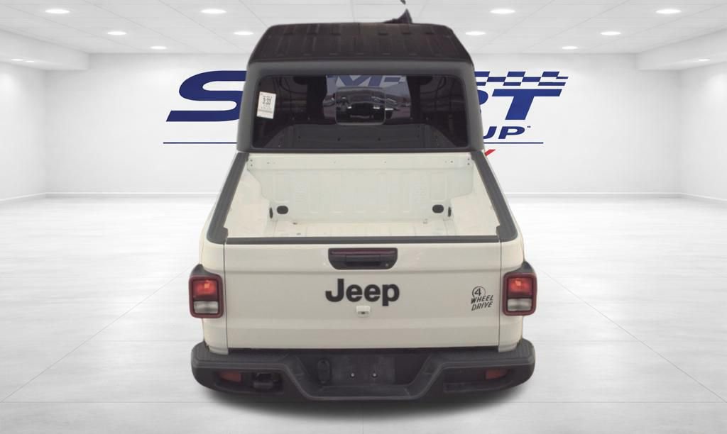 Used 2023 Jeep Gladiator Willys AWD/4WD image 7