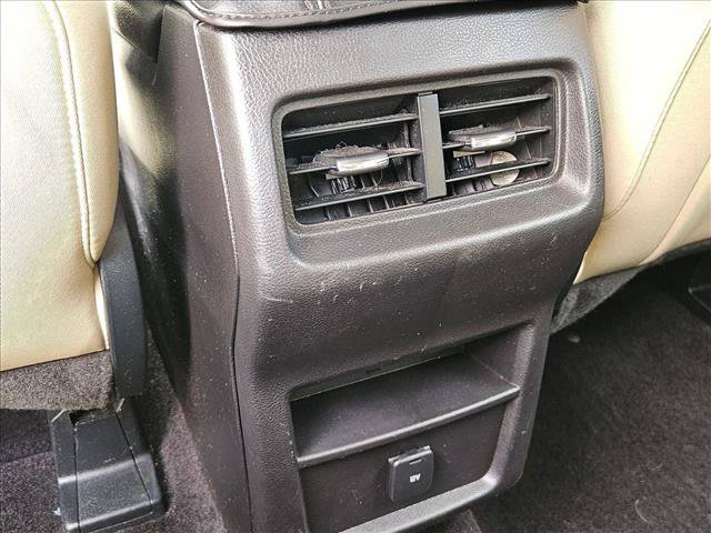 Used 2015 Ford Edge SE FWD image 21