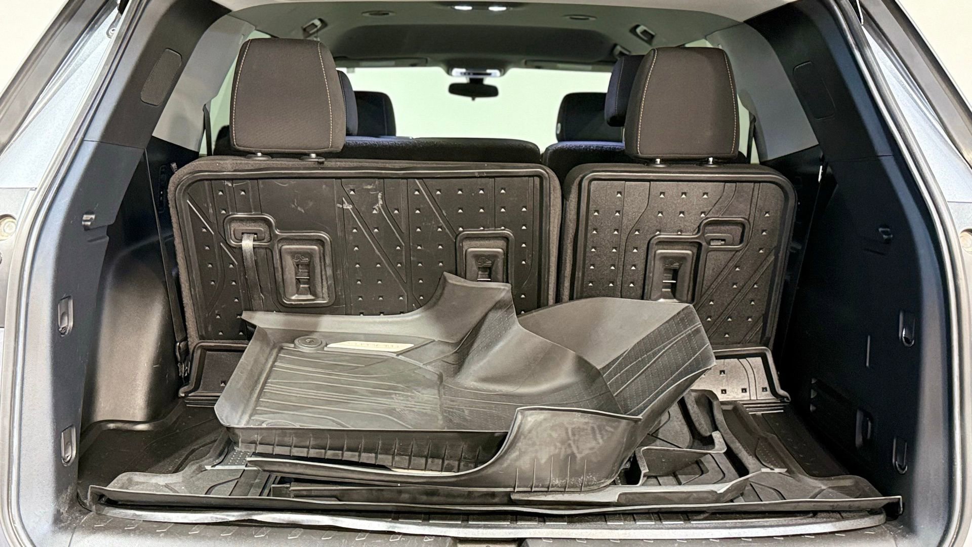Used 2020 Chevrolet Traverse LT FWD image 27