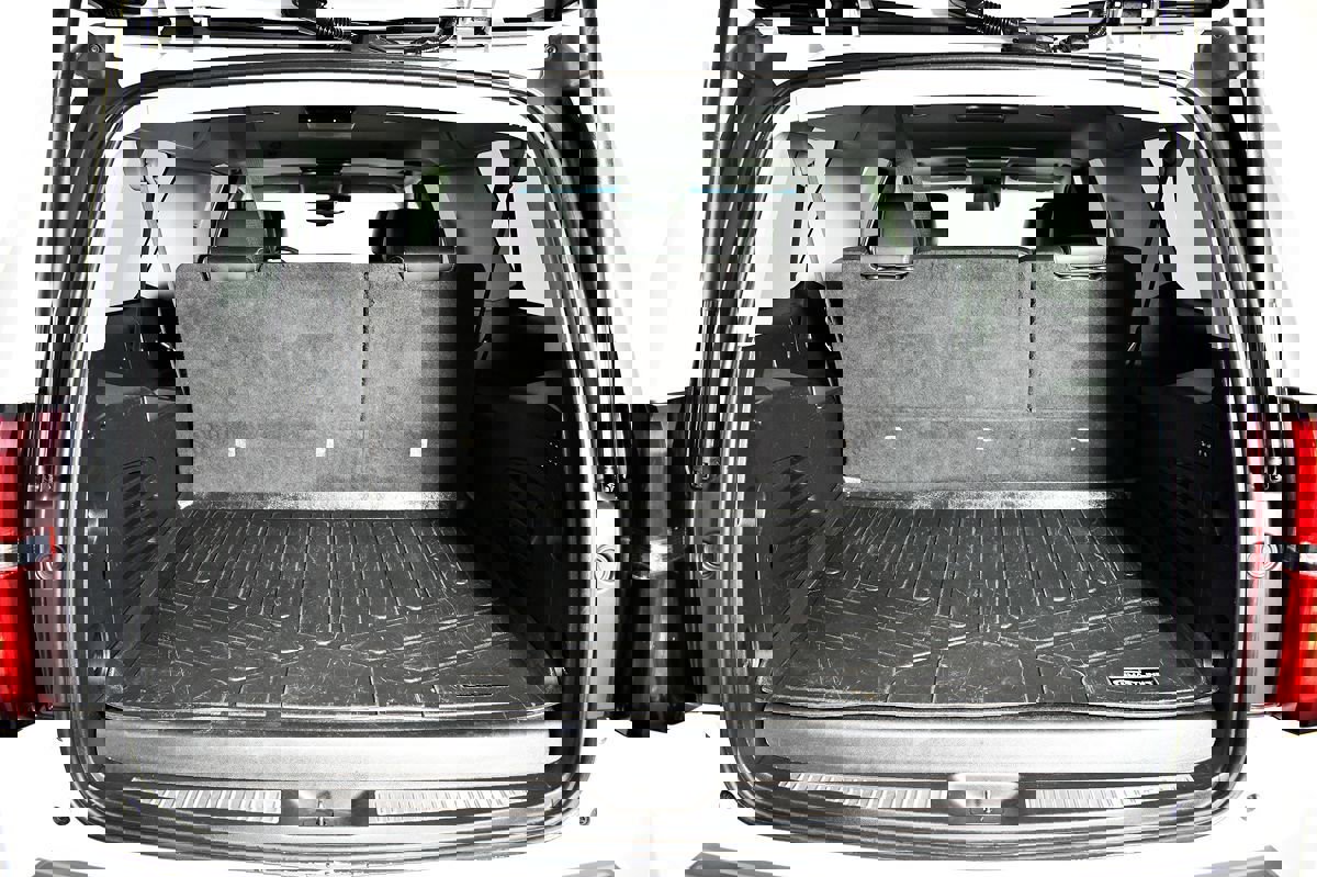 Used 2016 Chevrolet Suburban LTZ image 61