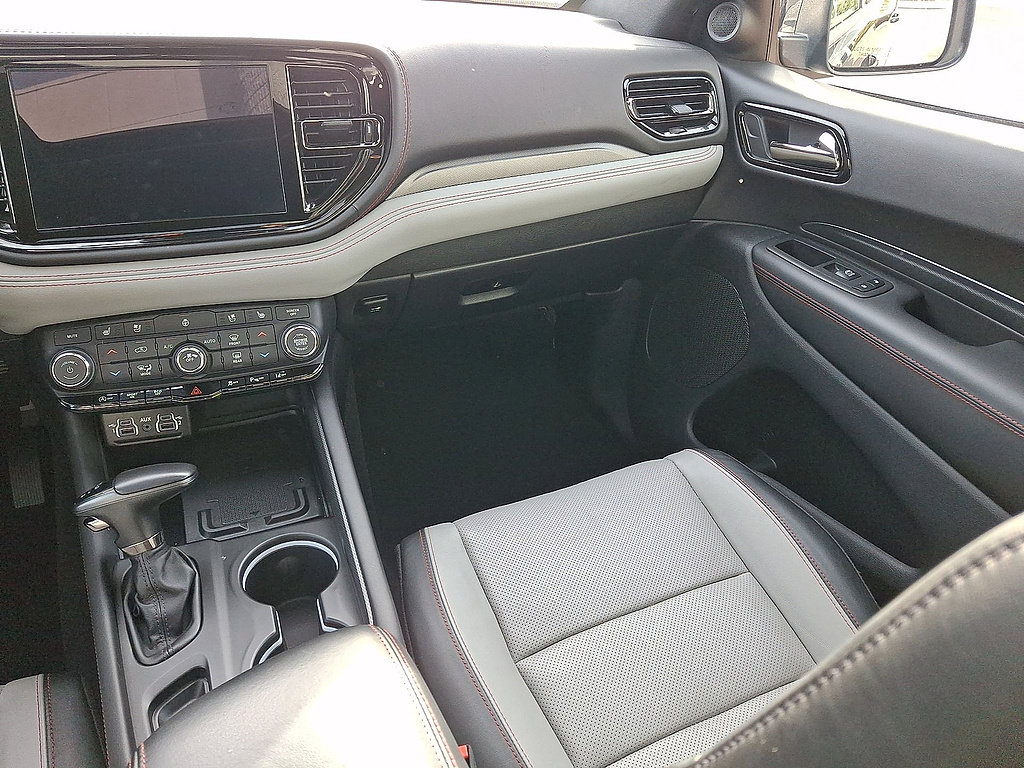 Used 2024 Dodge Durango GT AWD/4WD image 11