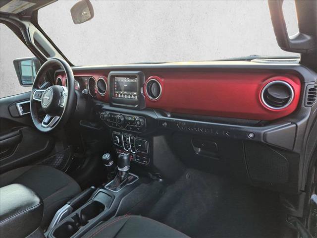 Used 2018 Jeep Wrangler Unlimited Rubicon w/ Cold Weather Group AWD/4WD image 21