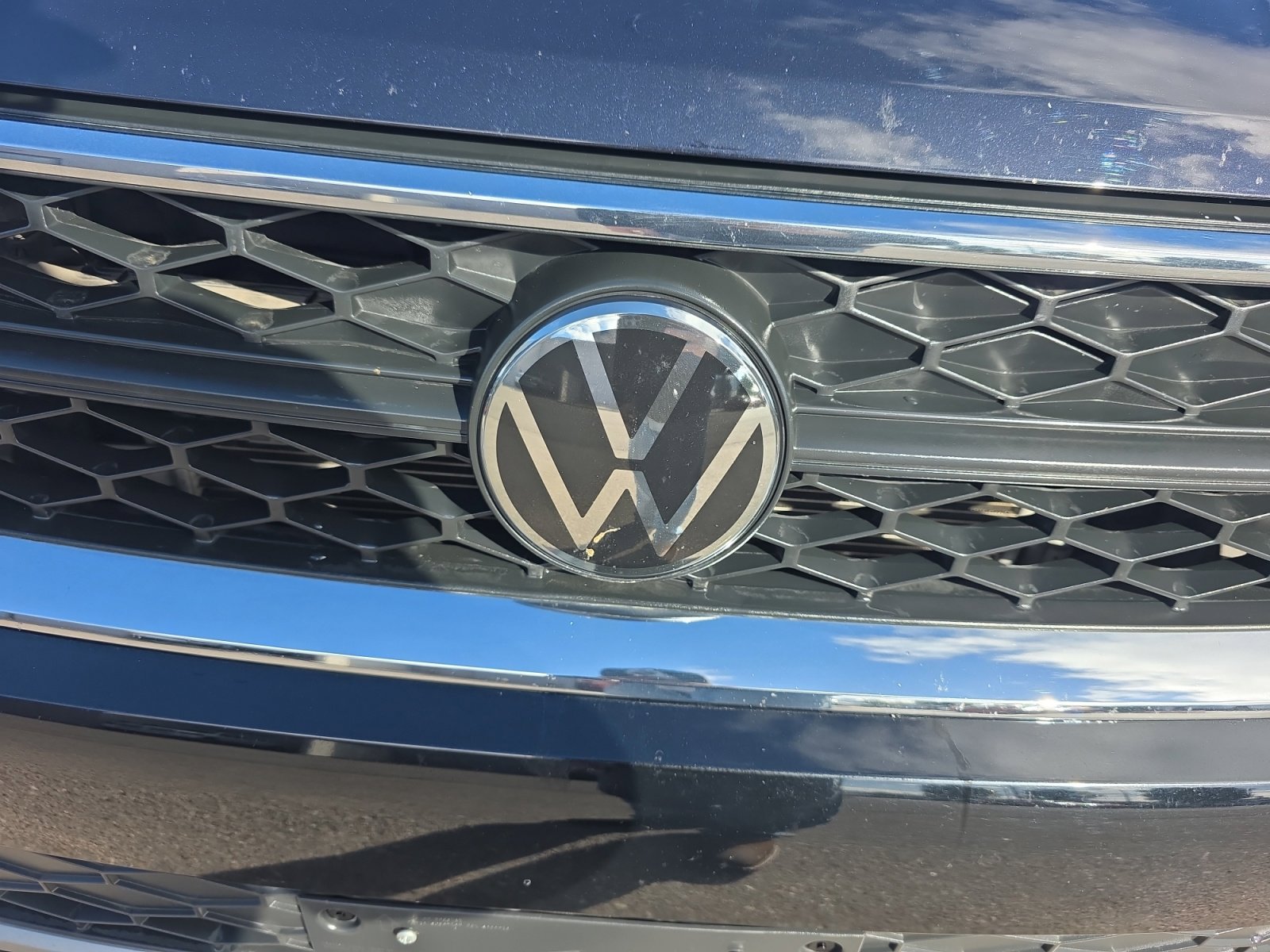 Certified 2023 Volkswagen Taos SE w/ Black Wheel Package image 23