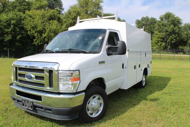 Used 2022 Ford E-350 and Econoline 350 Super Duty w/ Power Windows & Locks Group image 1