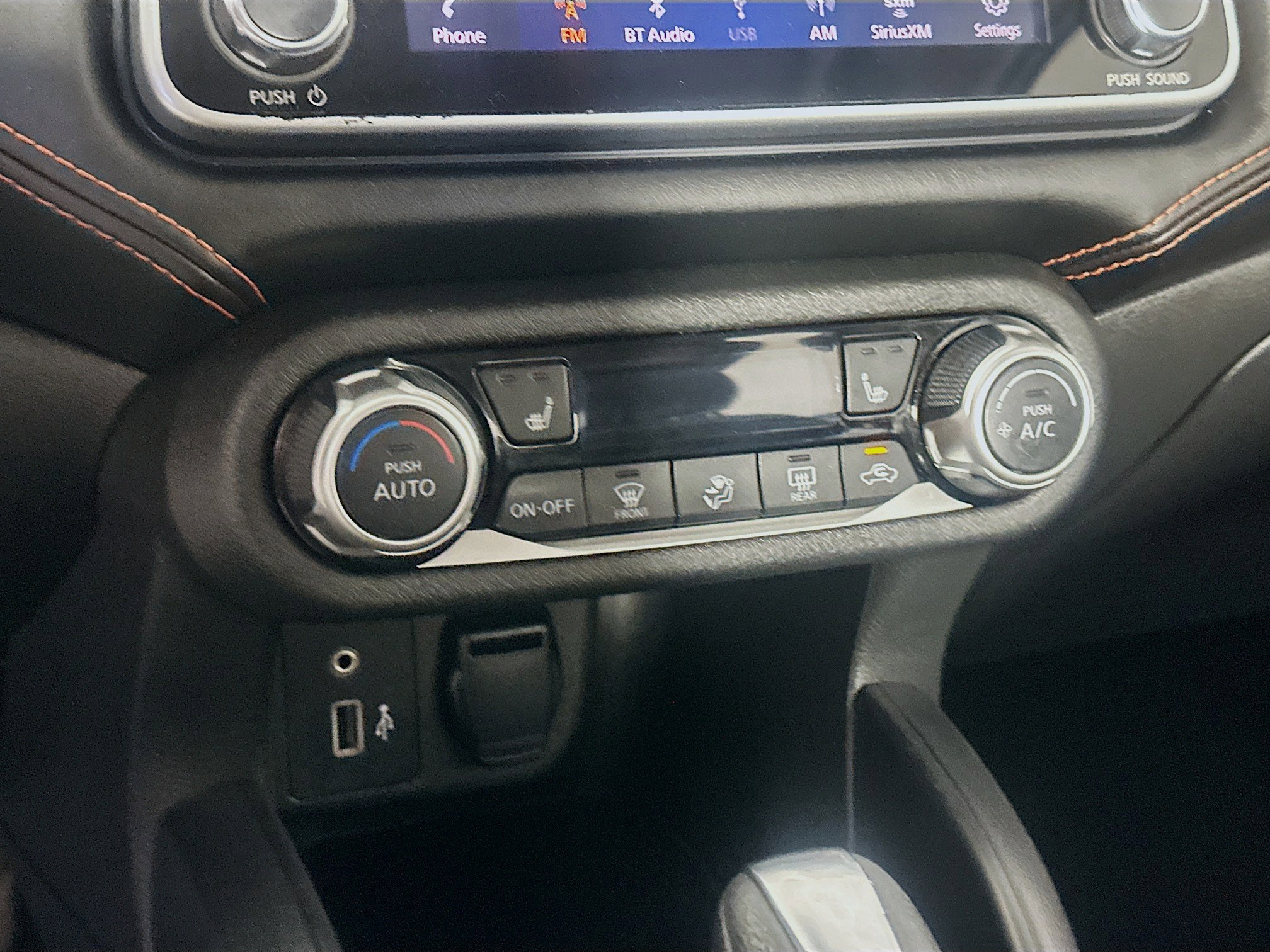 Used 2020 Nissan Versa SR w/ Convenience Package FWD image 23