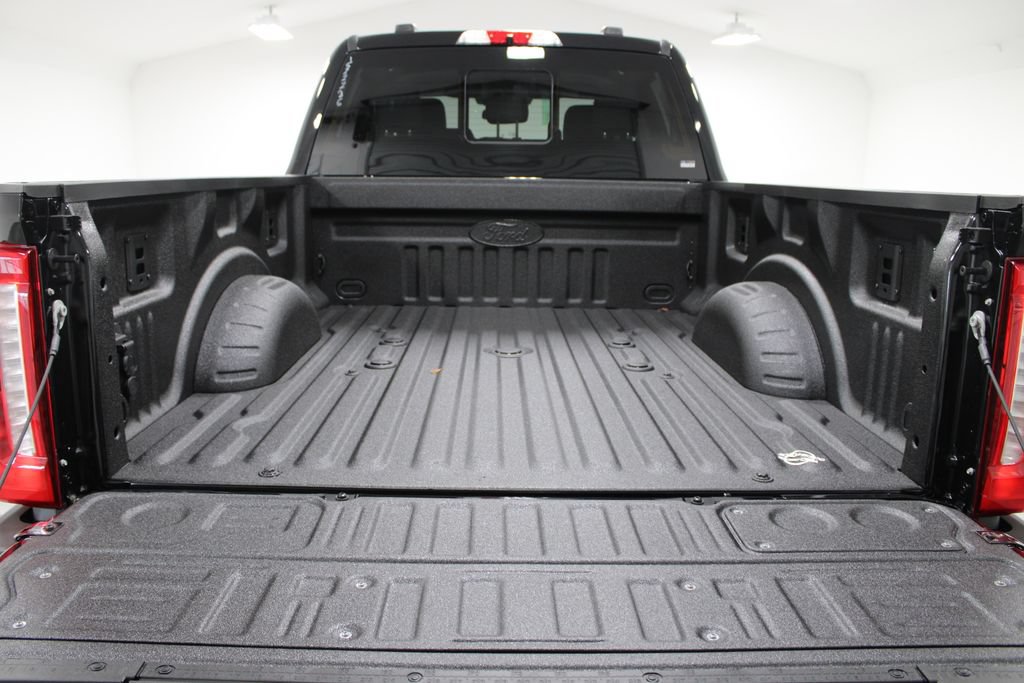 New 2026 Ford F250 XLT w/ XLT Premium Package AWD/4WD image 18