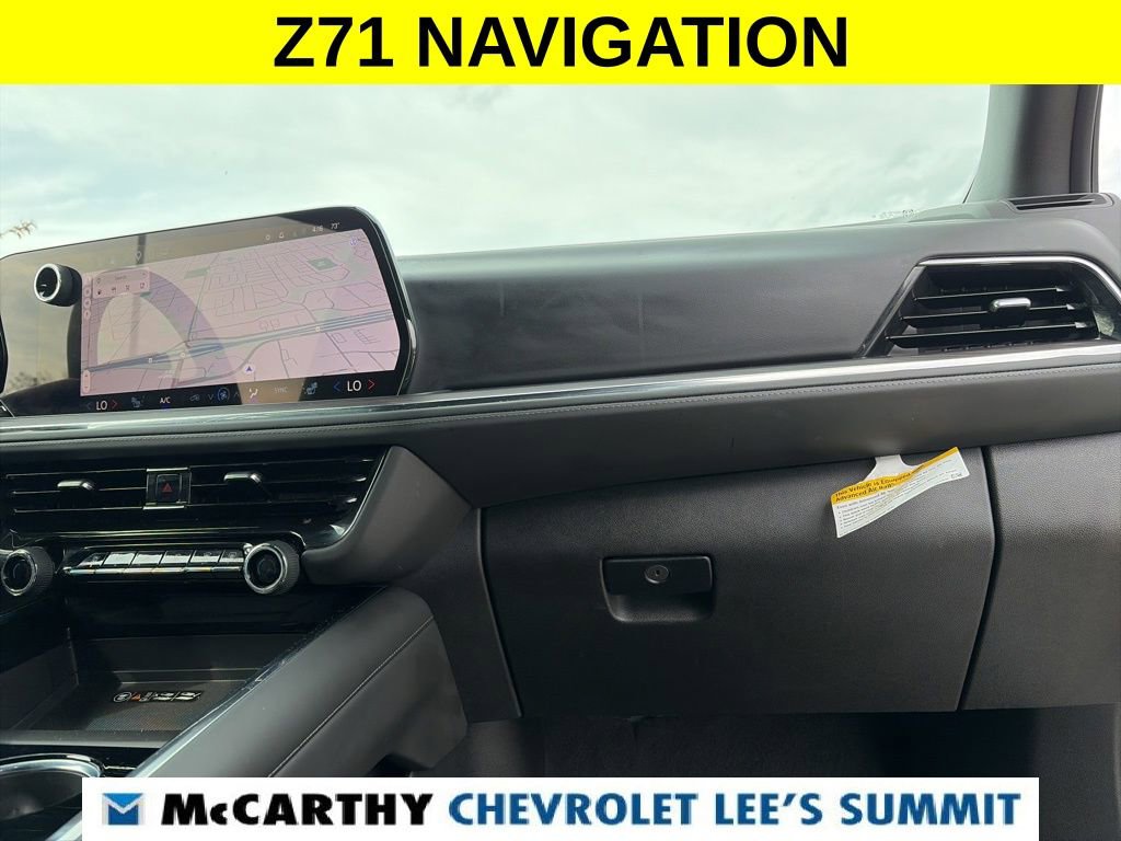 Used 2025 Chevrolet Suburban Z71 AWD/4WD image 33