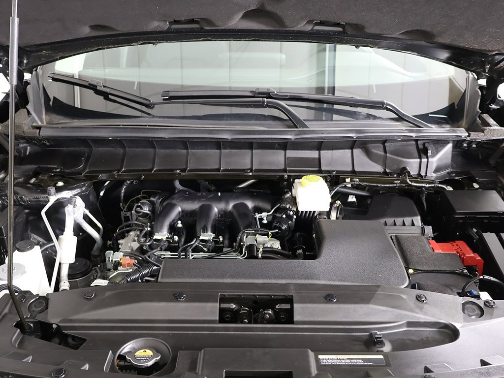 Used 2024 Nissan Pathfinder S image 17