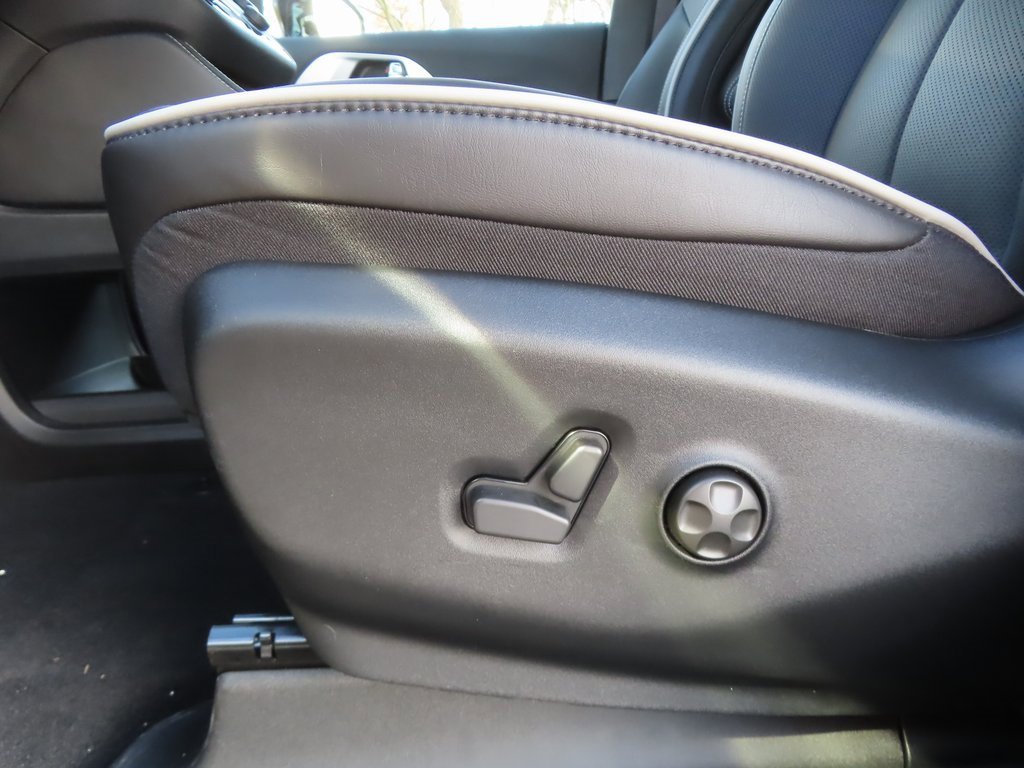 New 2026 Chrysler Pacifica Limited w/ S Appearance Package image 10