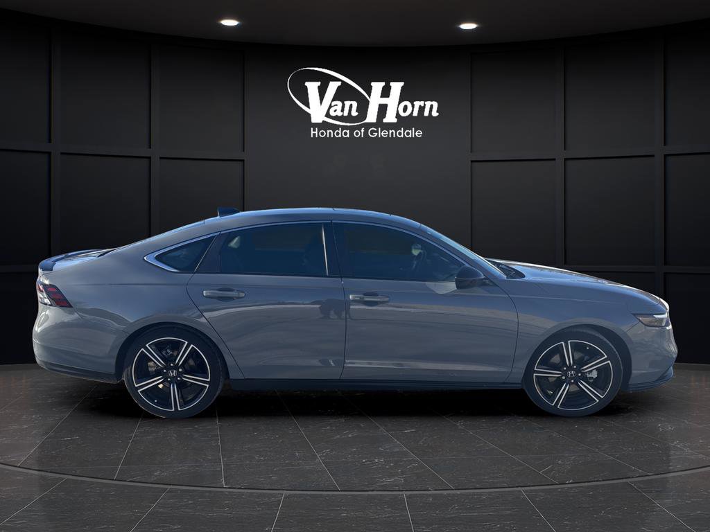 Used 2023 Honda Accord Sport image 2
