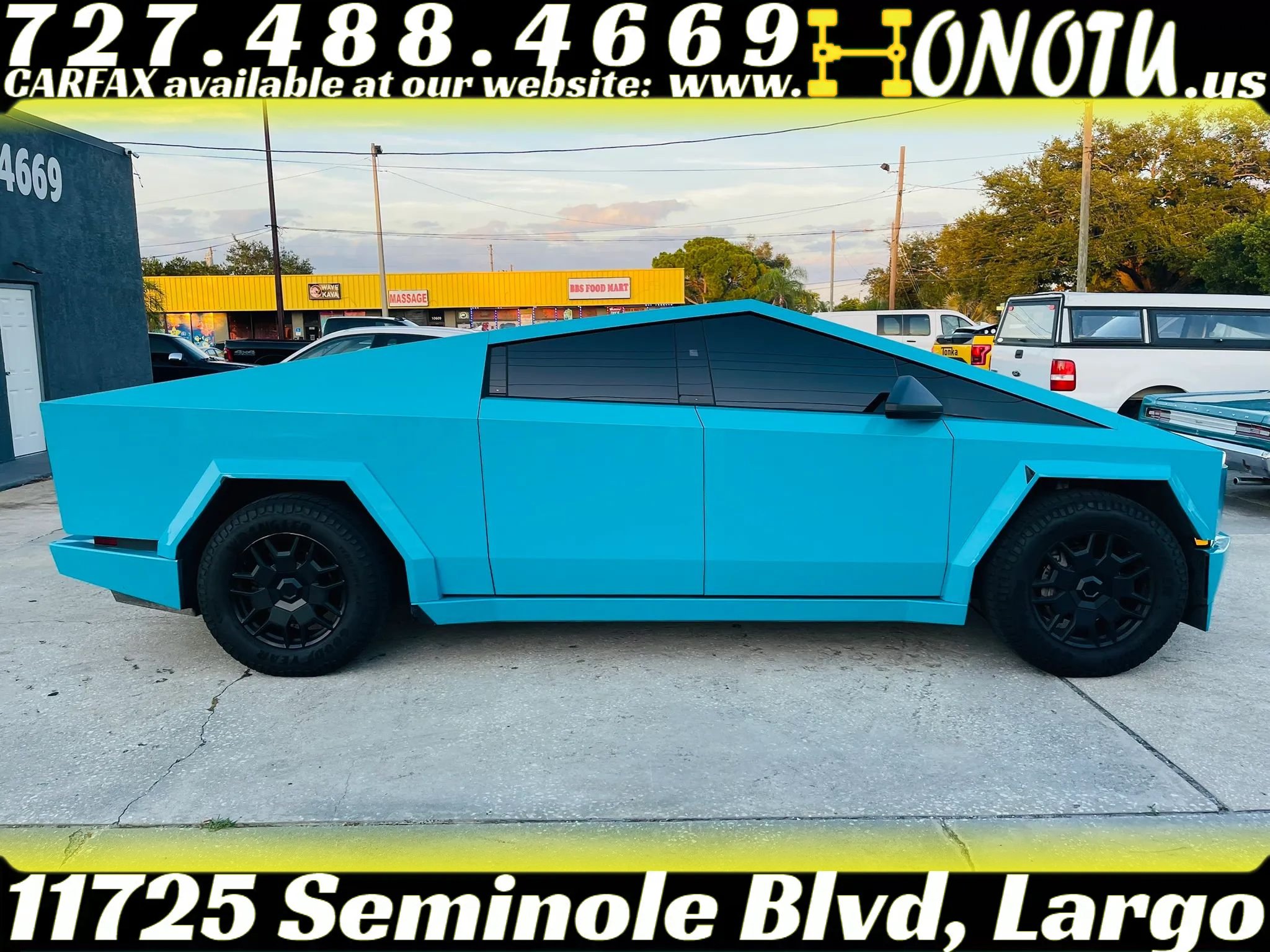 Used 2024 Tesla Cybertruck AWD Crew Cab image 10