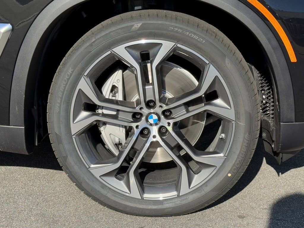 New 2026 BMW X5 xDrive50e w/ Premium Package image 8