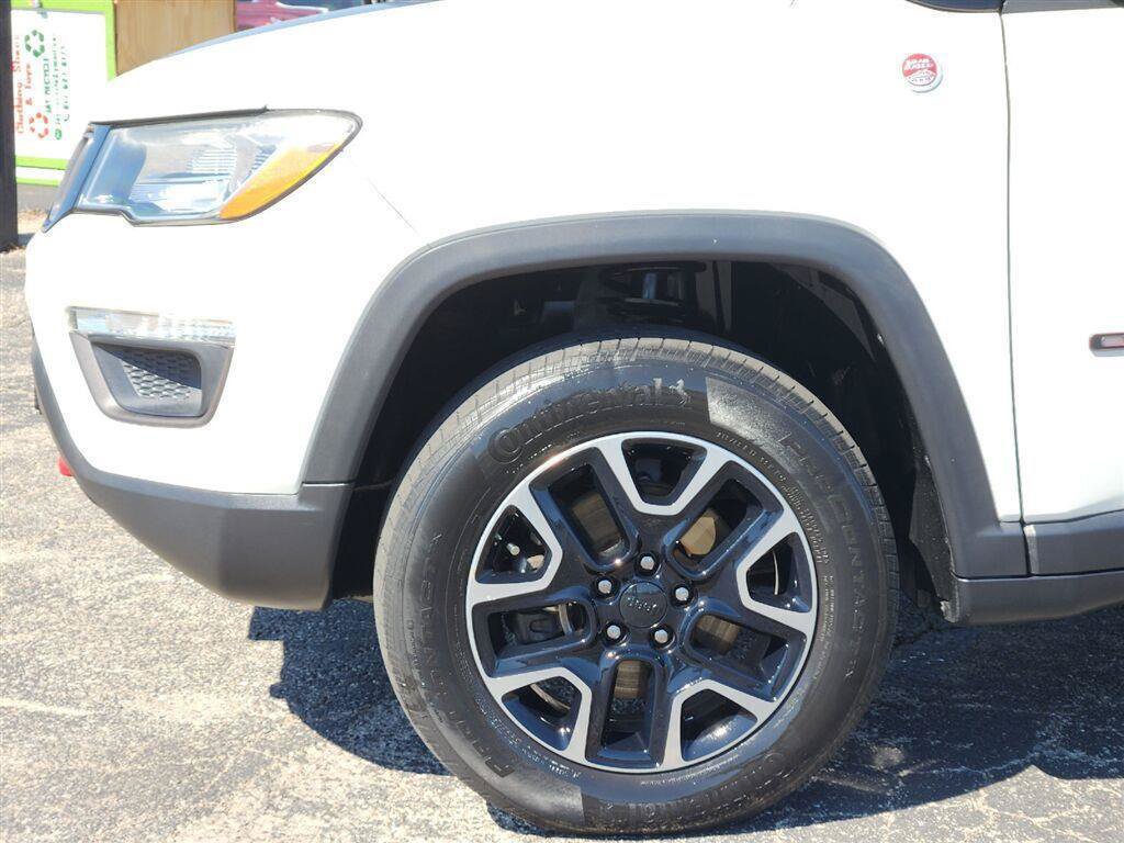 Certified 2019 Jeep Compass Trailhawk AWD/4WD image 9