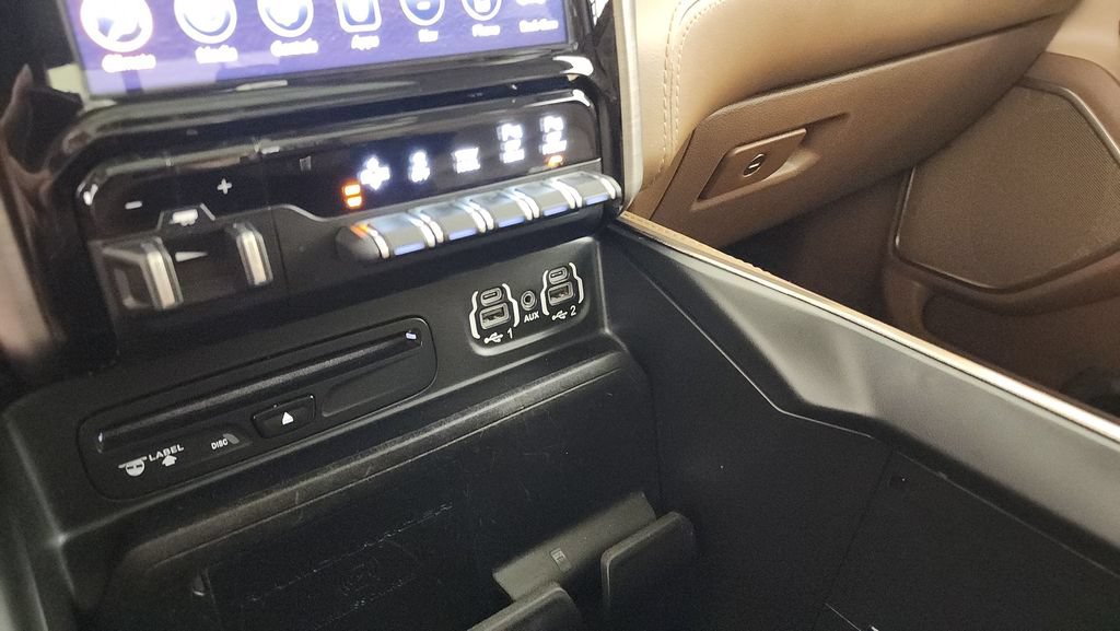 Used 2019 RAM 1500 Laramie Longhorn AWD/4WD image 18