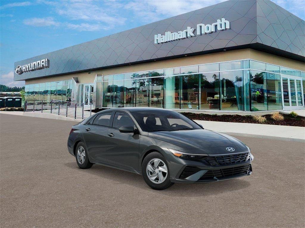 New 2026 Hyundai Elantra SE image 2