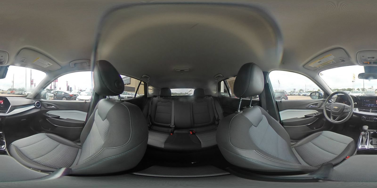 Used 2025 Chevrolet Trax LT FWD image 41