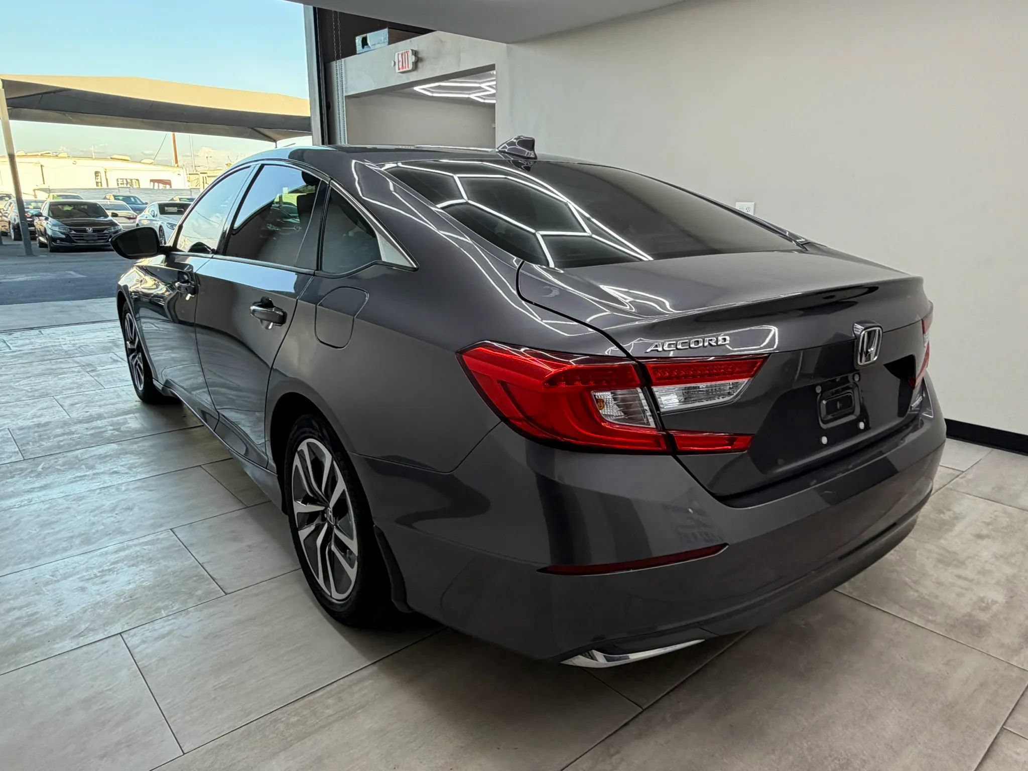 Used 2019 Honda Accord Hybrid image 4