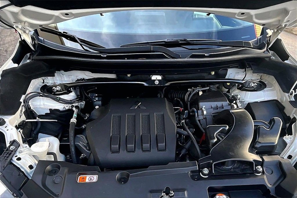 Used 2018 Mitsubishi Eclipse Cross AWD image 29