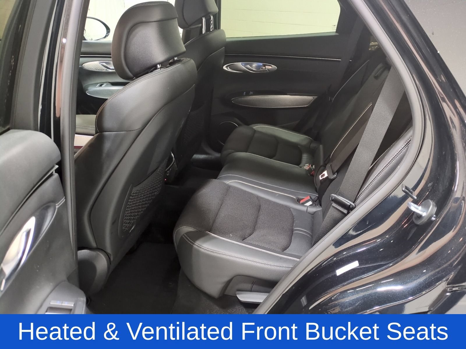 Certified 2025 Genesis GV70 3.5T Sport AWD/4WD image 14