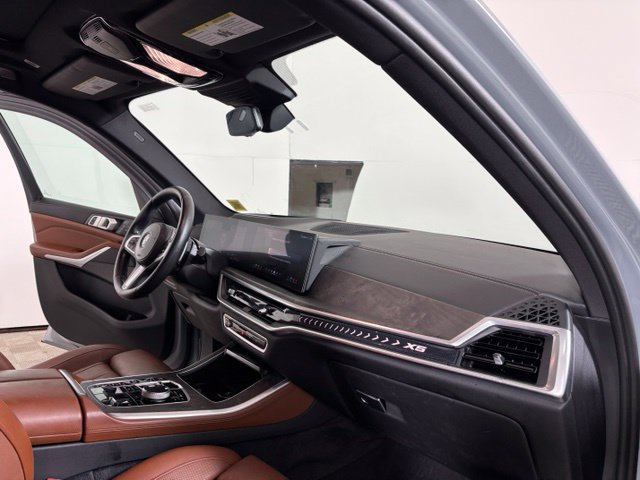 Used 2024 BMW X5 xDrive50e w/ Executive Package AWD/4WD image 22