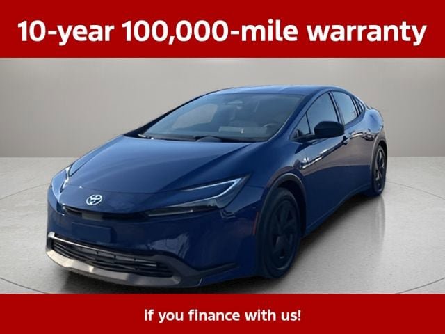 Used 2025 Toyota Prius LE FWD image 4